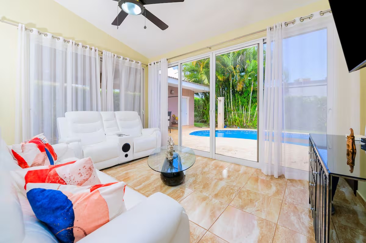 Casa Linda 2-Bedroom Villa with Private Pool & Bar, Sosúa