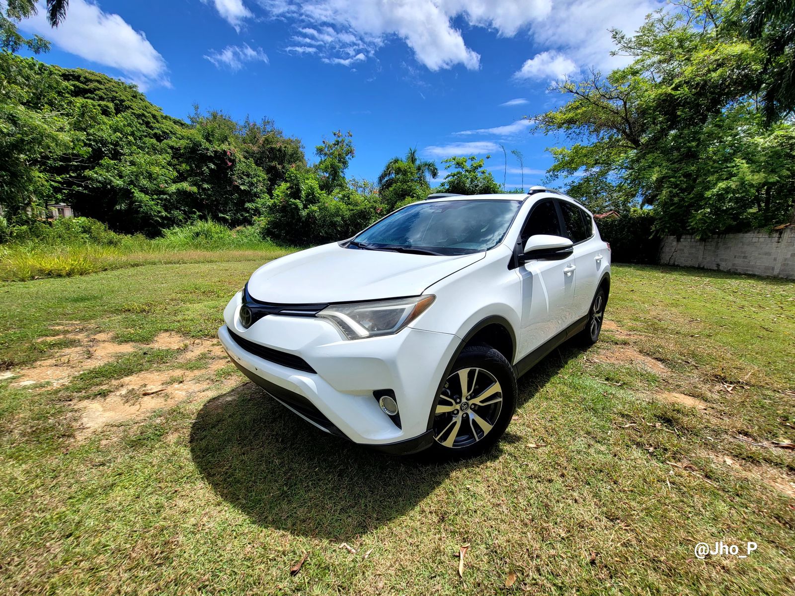 Toyota RAV4 XLE 2018